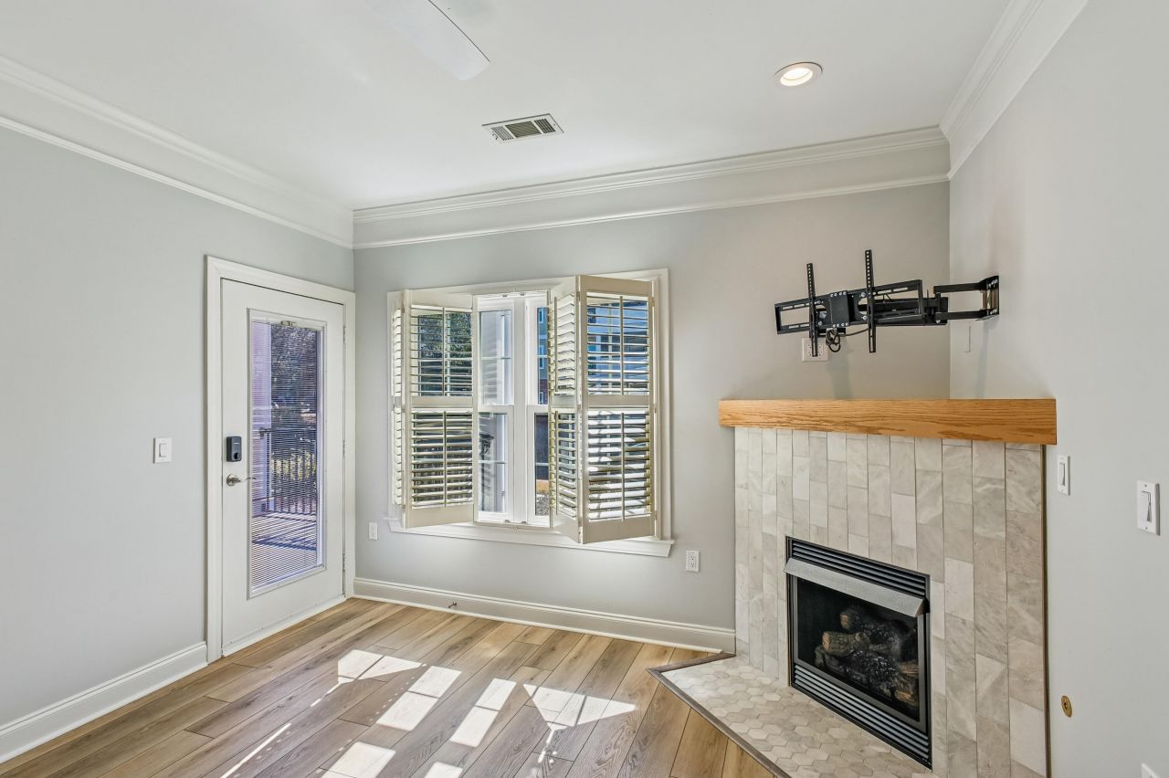 1025 Riverland Woods Place Photo 12