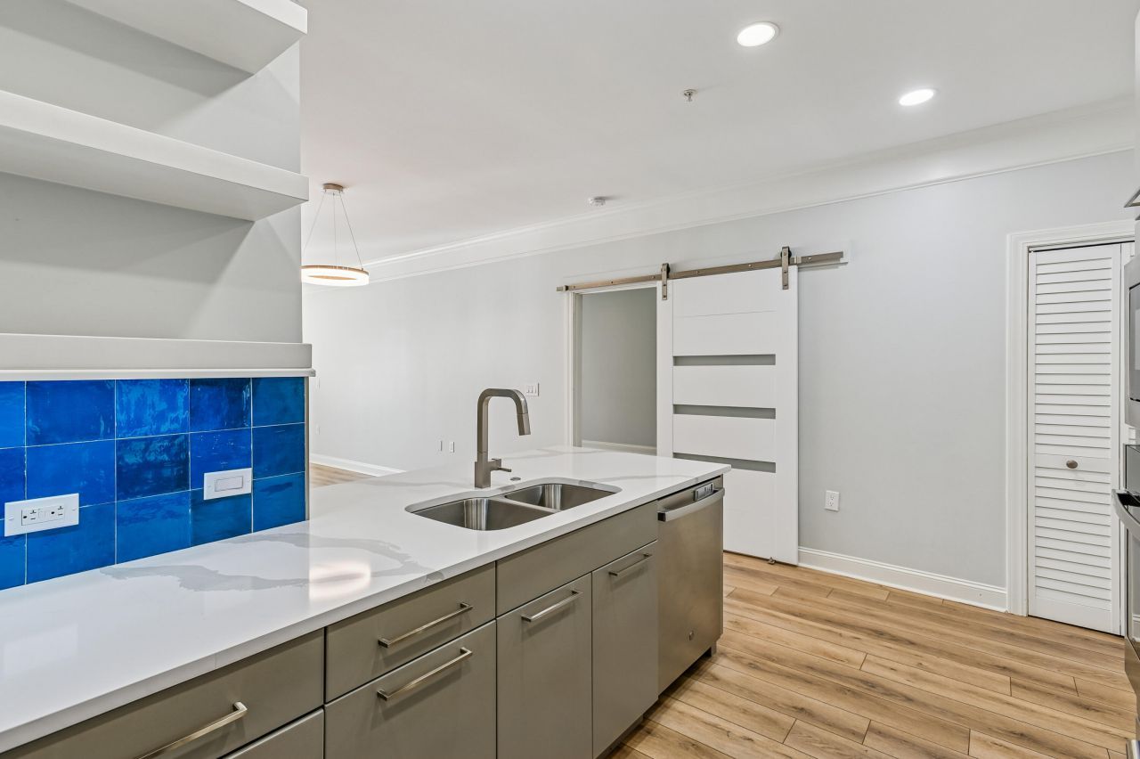 1025 Riverland Woods Place Photo 7