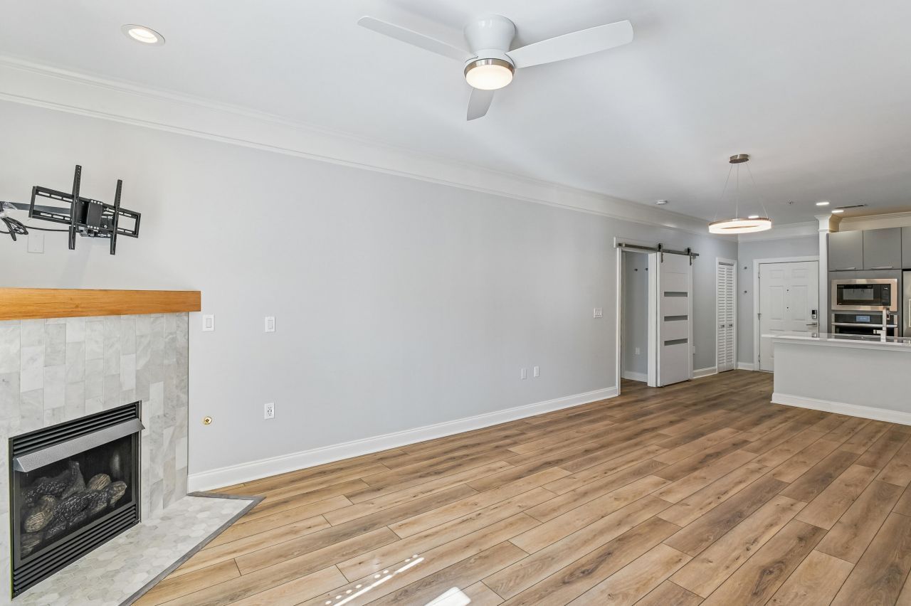 1025 Riverland Woods Place Photo 9