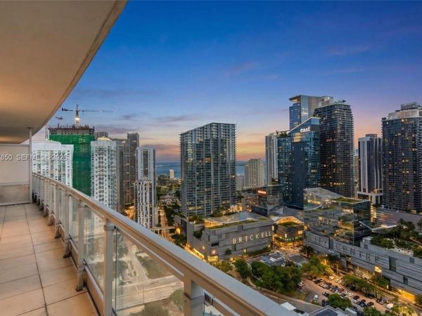 92 SW 3rd St, Unit 3804, Miami, FL 33130