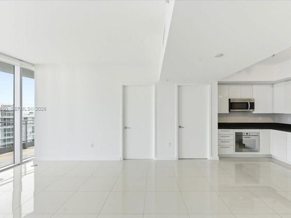 92 SW 3rd St, Unit 3804, Miami, FL 33130