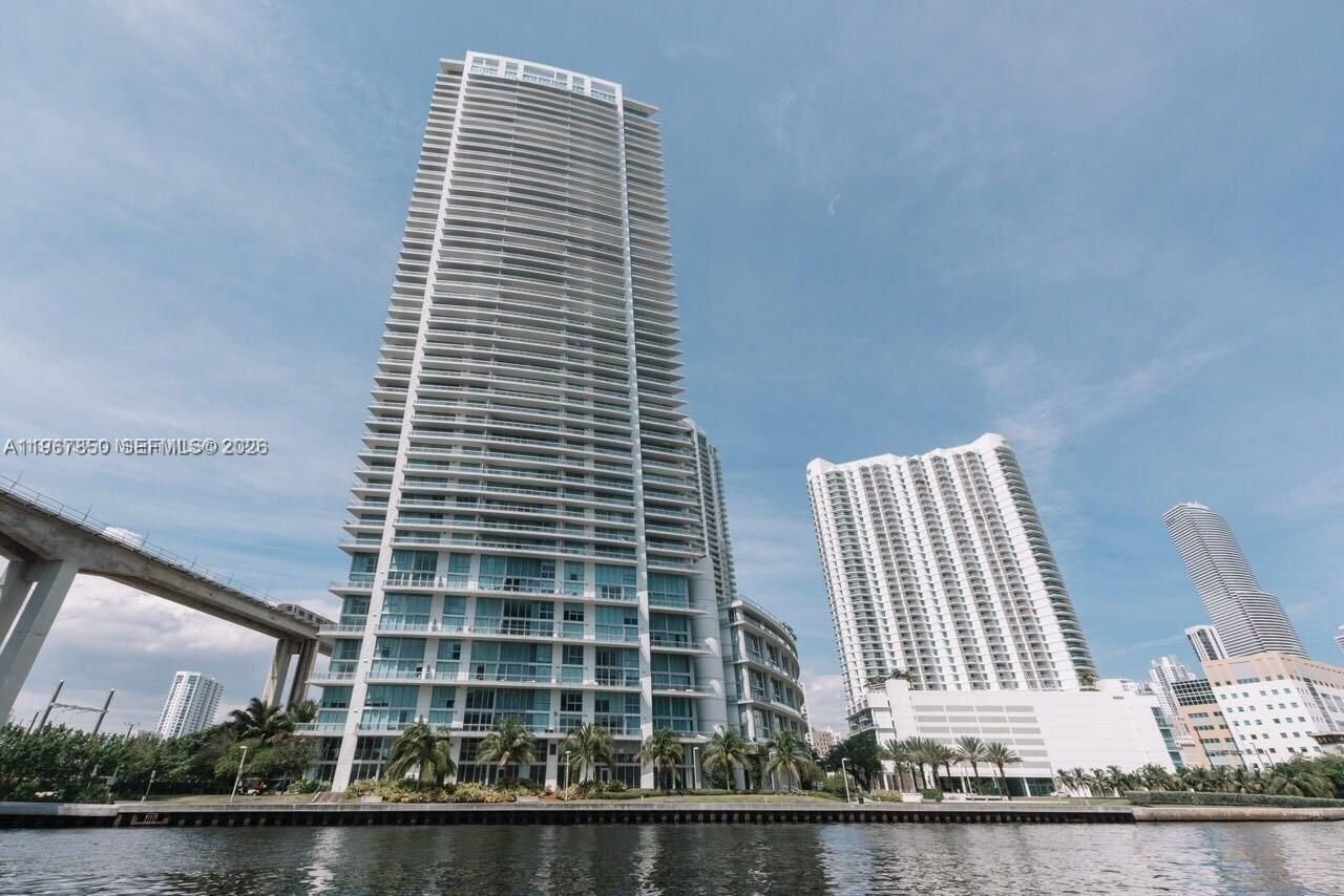 92 SW 3rd St, Unit 3804, Miami, FL 33130 Photo