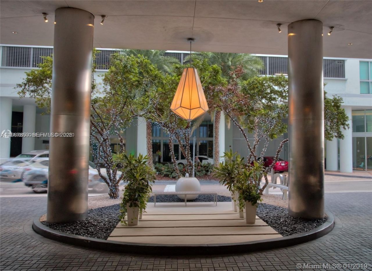 92 SW 3rd St, Unit 3804, Miami, FL 33130 Photo