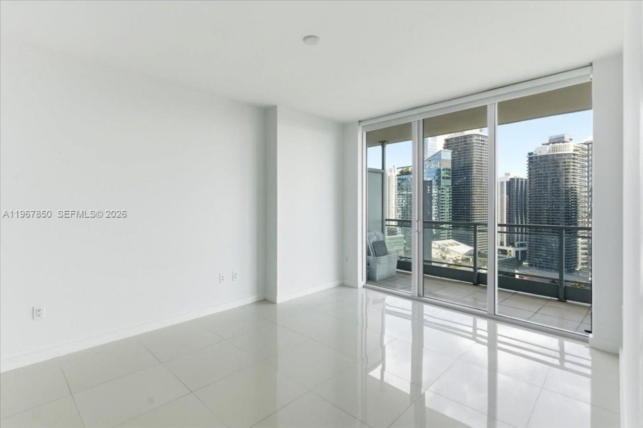 92 SW 3rd St, Unit 3804, Miami, FL 33130 Photo