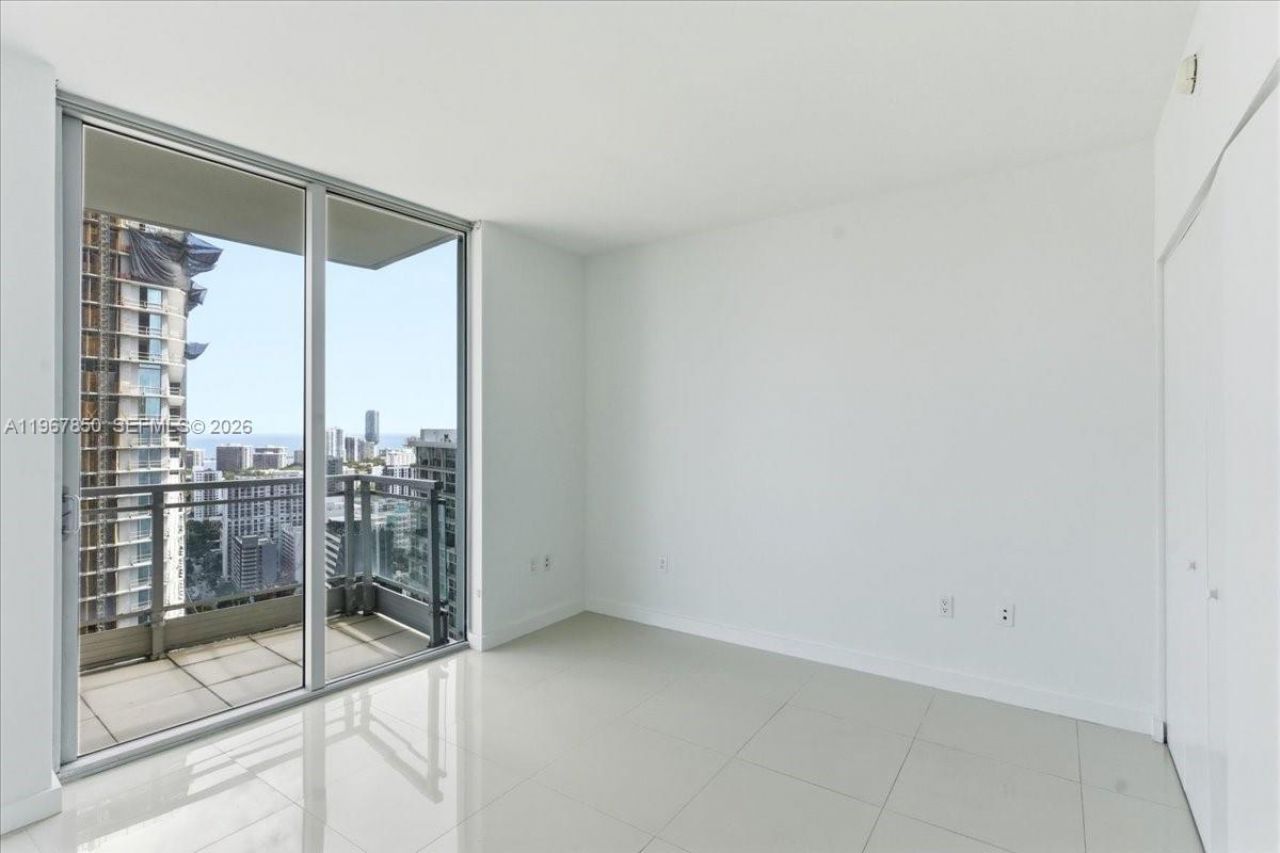 92 SW 3rd St, Unit 3804, Miami, FL 33130 Photo