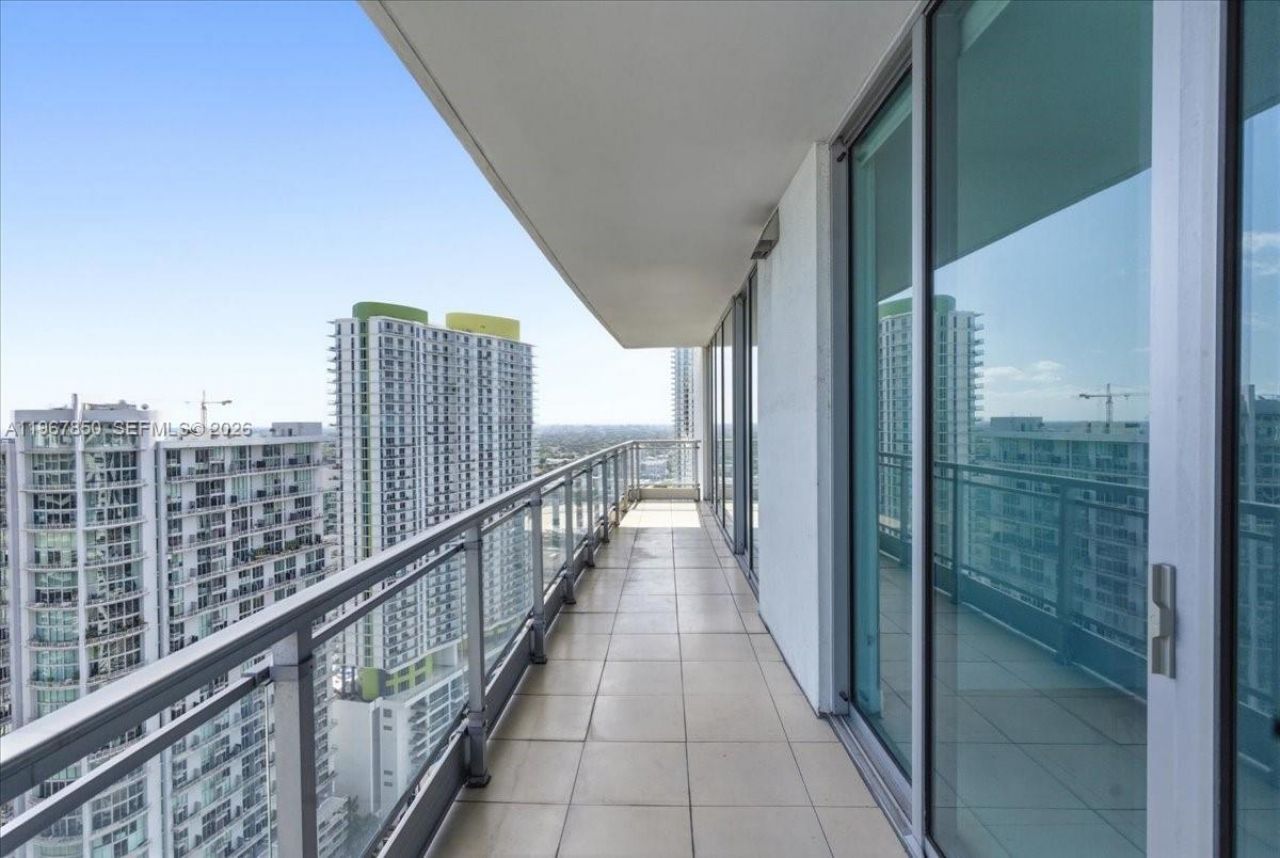 92 SW 3rd St, Unit 3804, Miami, FL 33130 Photo