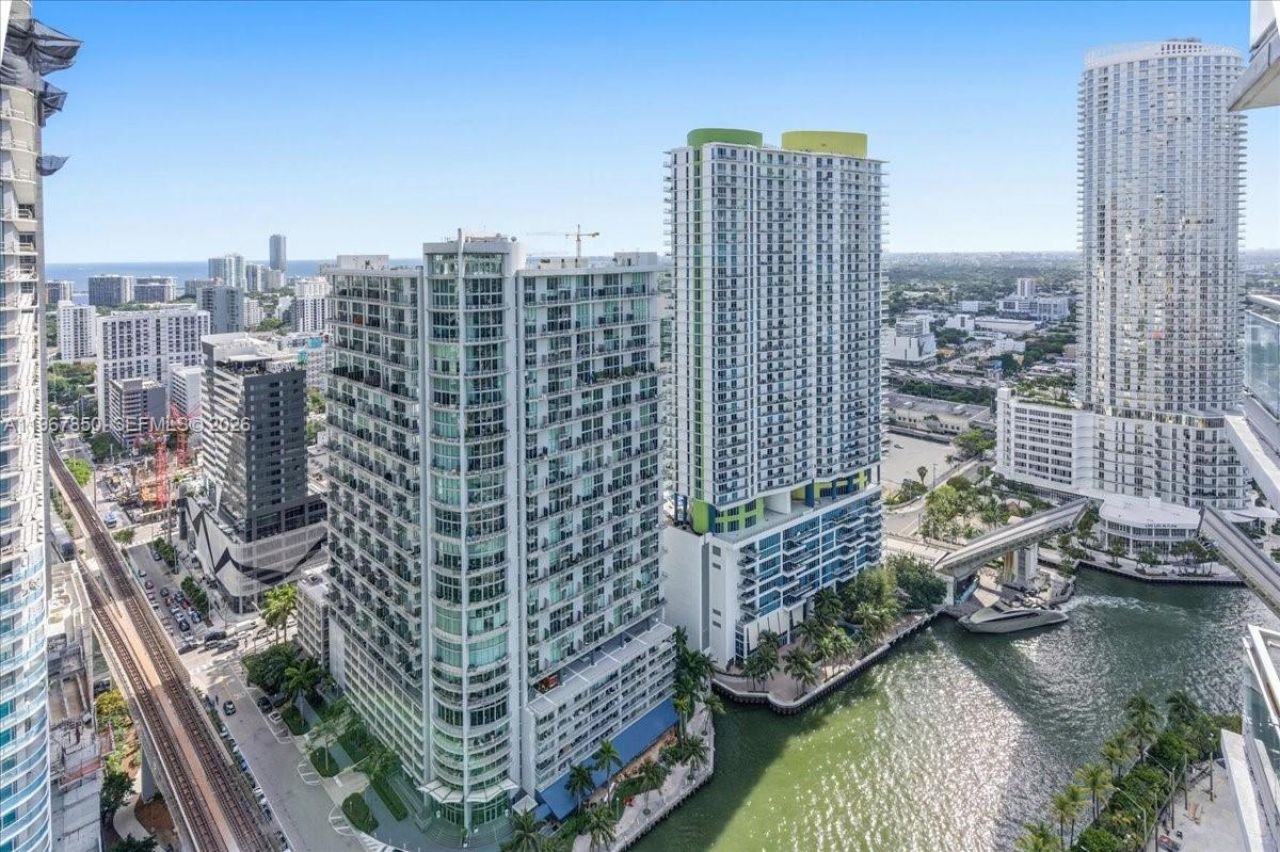 92 SW 3rd St, Unit 3804, Miami, FL 33130 Photo