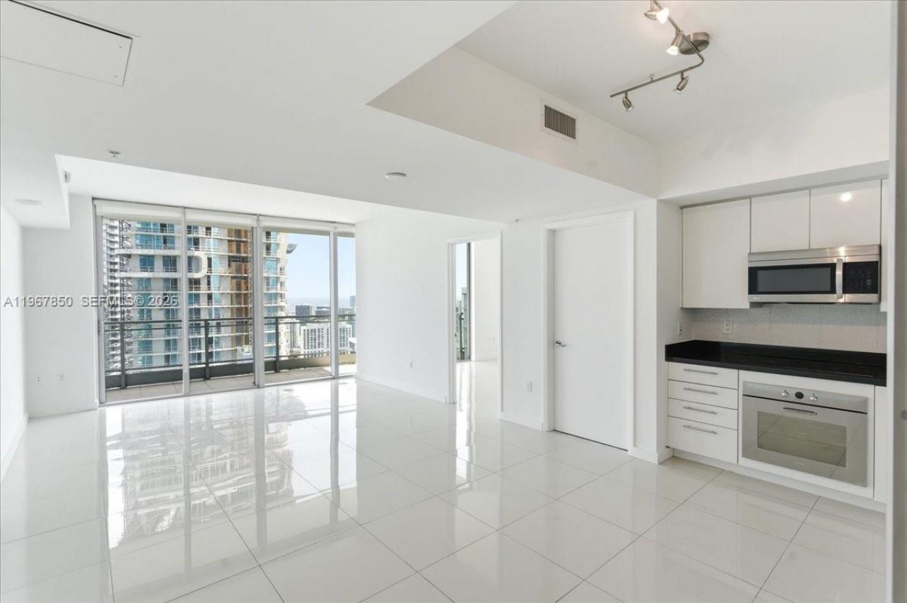 92 SW 3rd St, Unit 3804, Miami, FL 33130 Photo