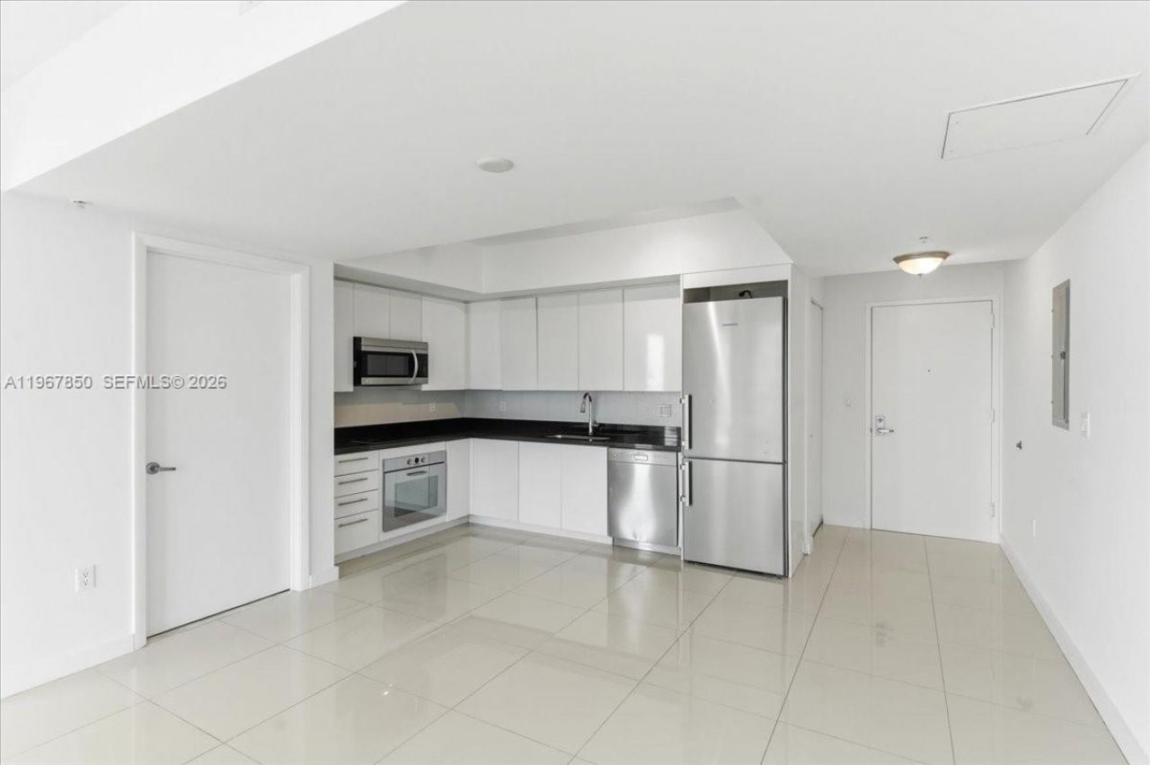 92 SW 3rd St, Unit 3804, Miami, FL 33130 Photo