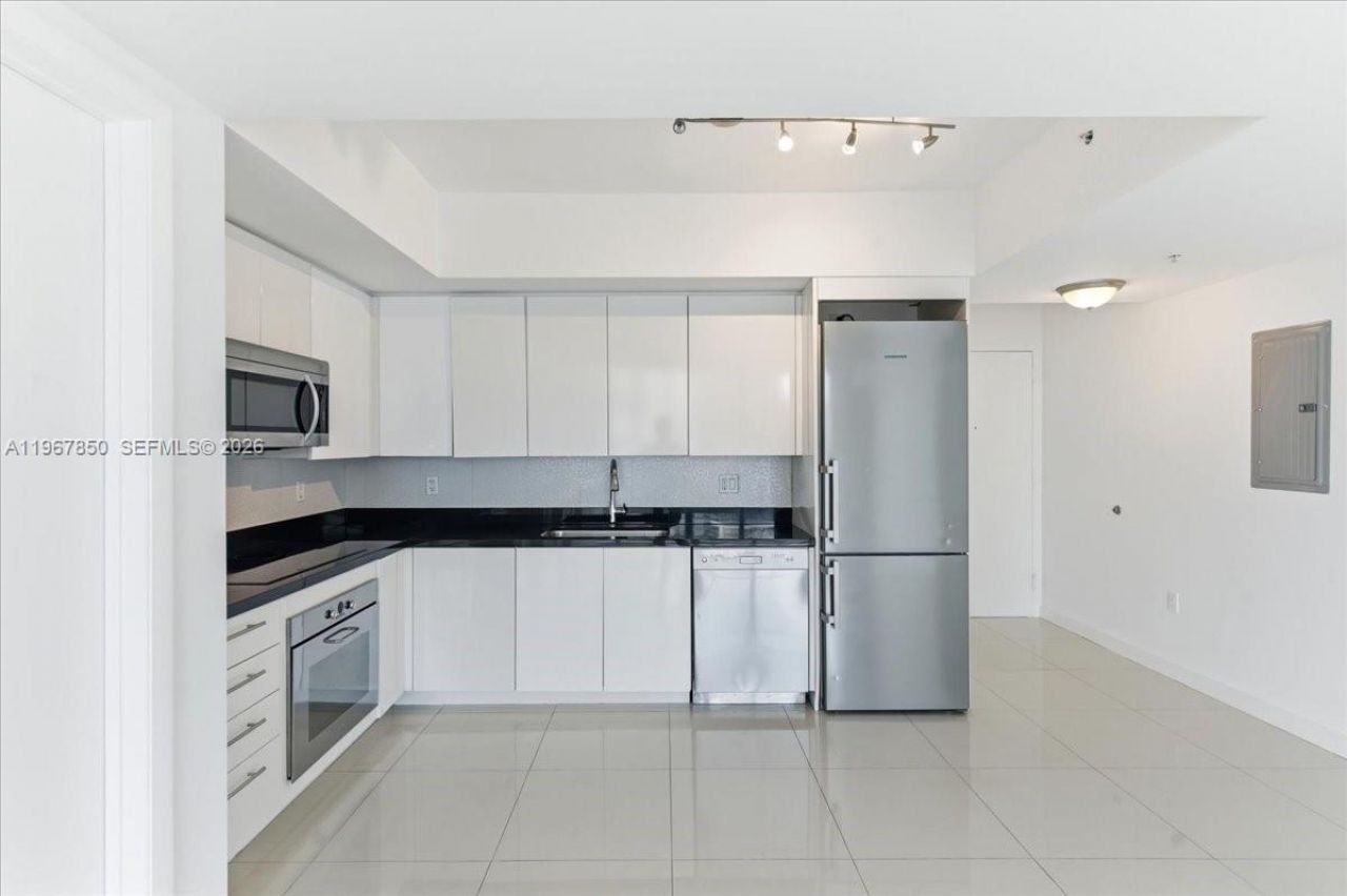 92 SW 3rd St, Unit 3804, Miami, FL 33130 Photo