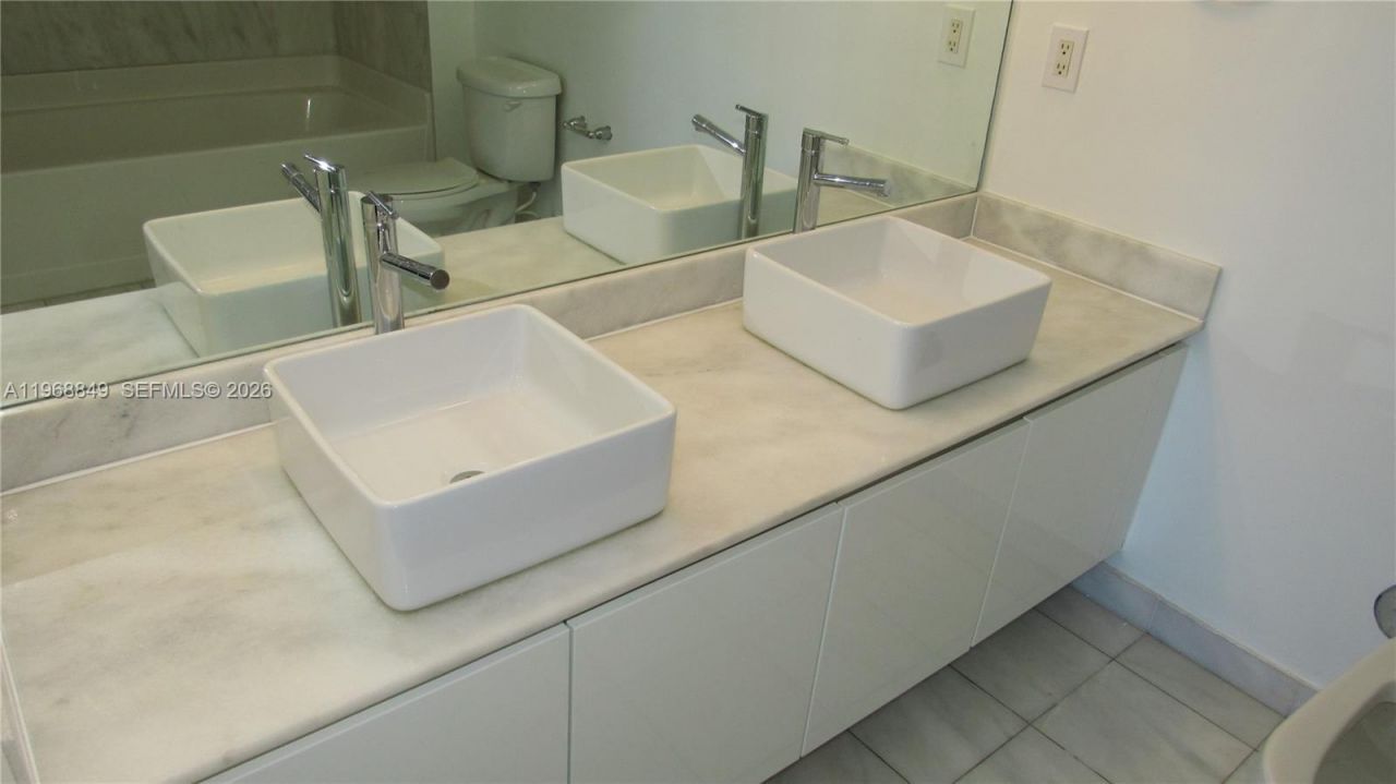 601 NE 36th St, Unit 2308, Miami, FL 33137 Photo