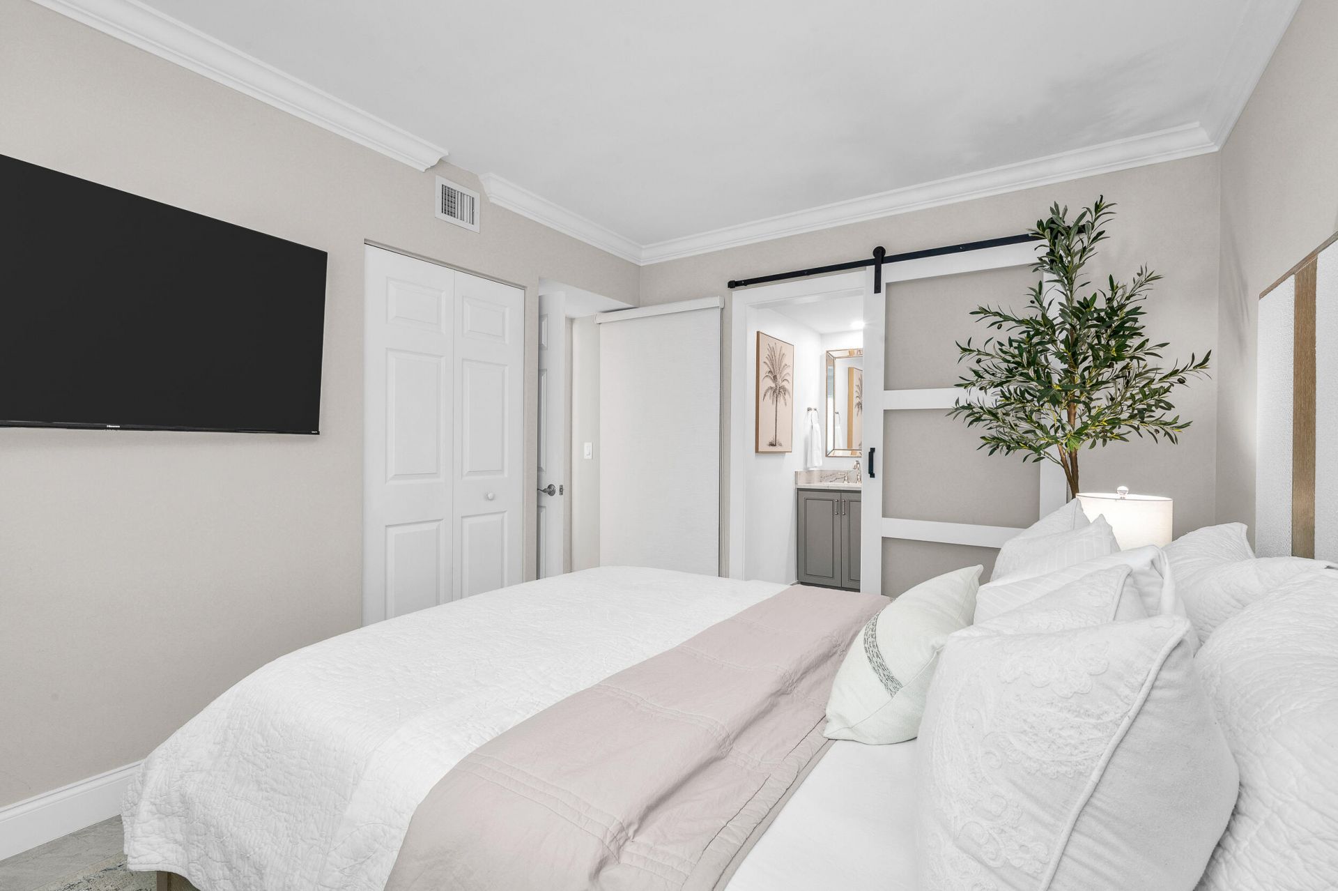 3301 Spanish Trail, Unit 101, Delray Beach, FL 33483 Photo