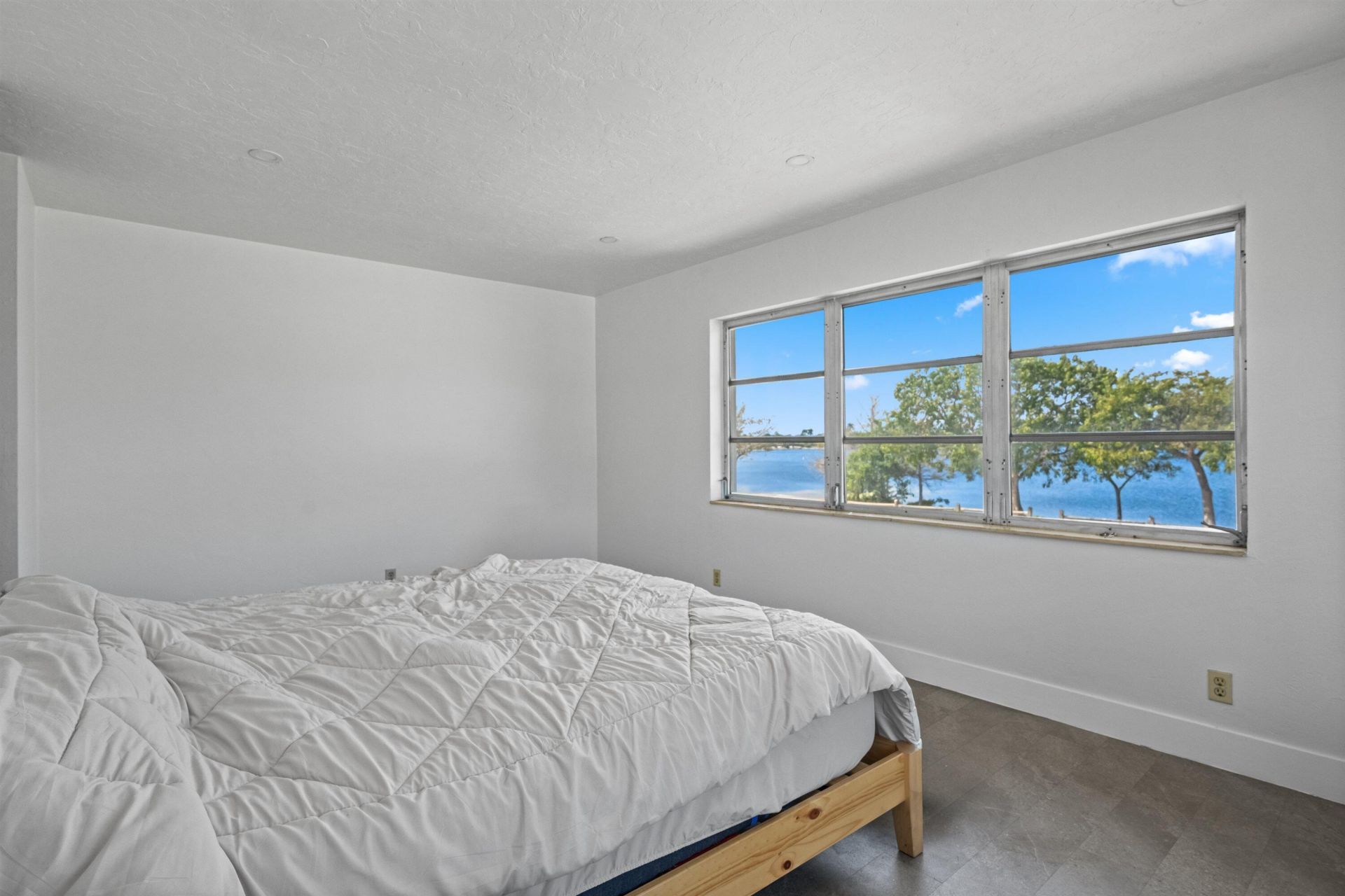 5160 Lake Osborne Drive, Lake Worth, FL 33461 Photo