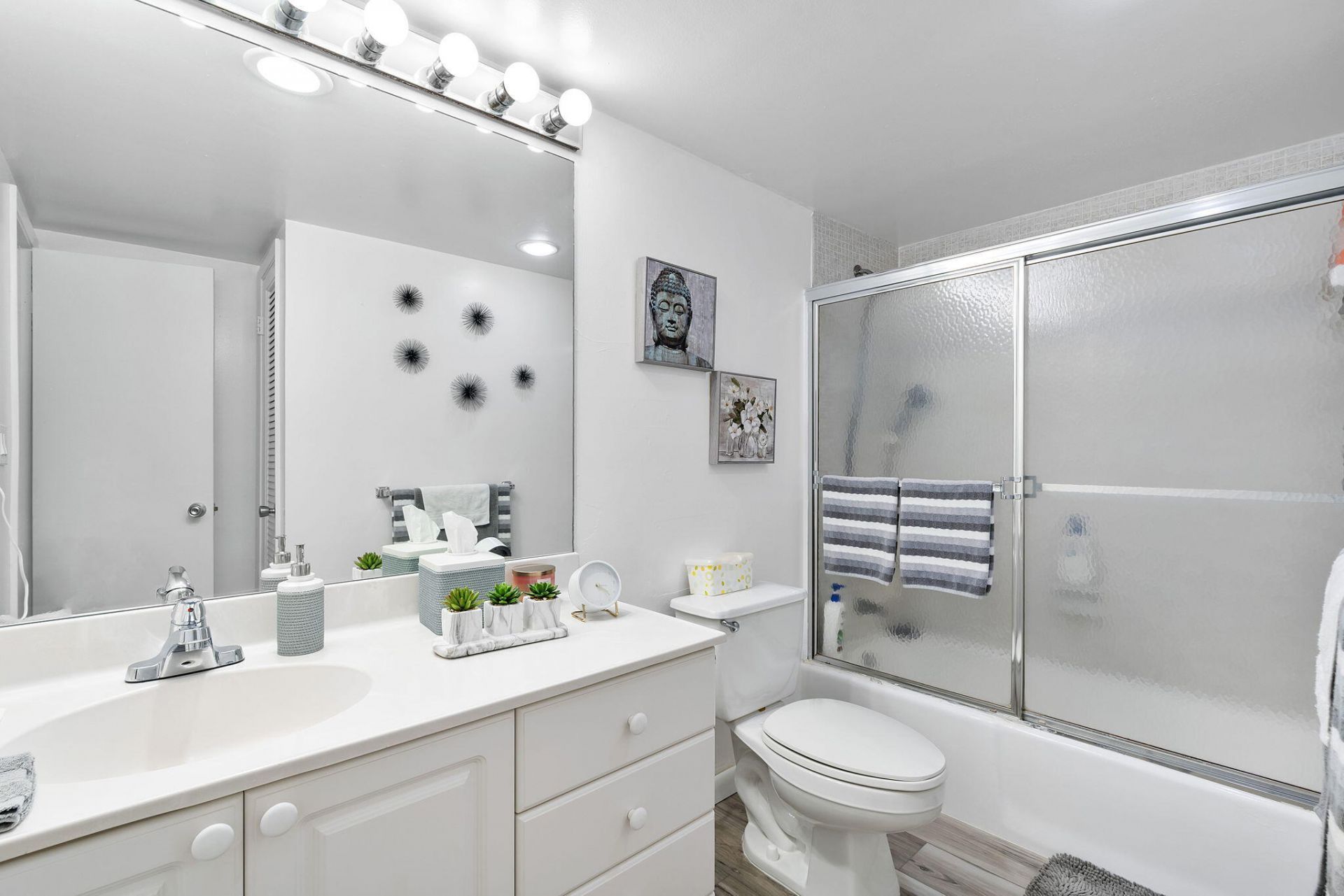 19380 Collins Avenue, Unit 523, Sunny Isles Beach, FL 33160 Photo