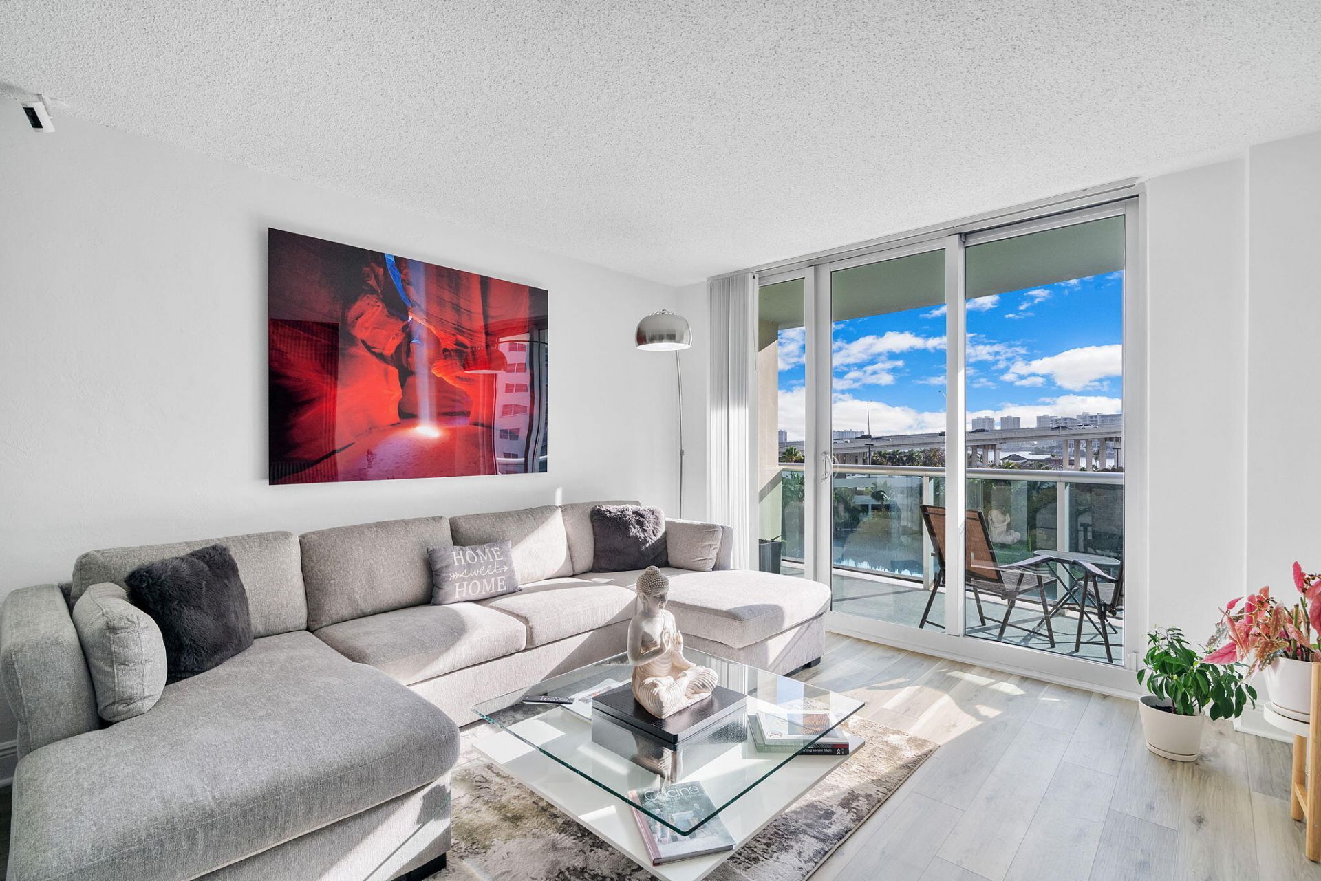 19380 Collins Avenue, Unit 523, Sunny Isles Beach, FL 33160 Photo