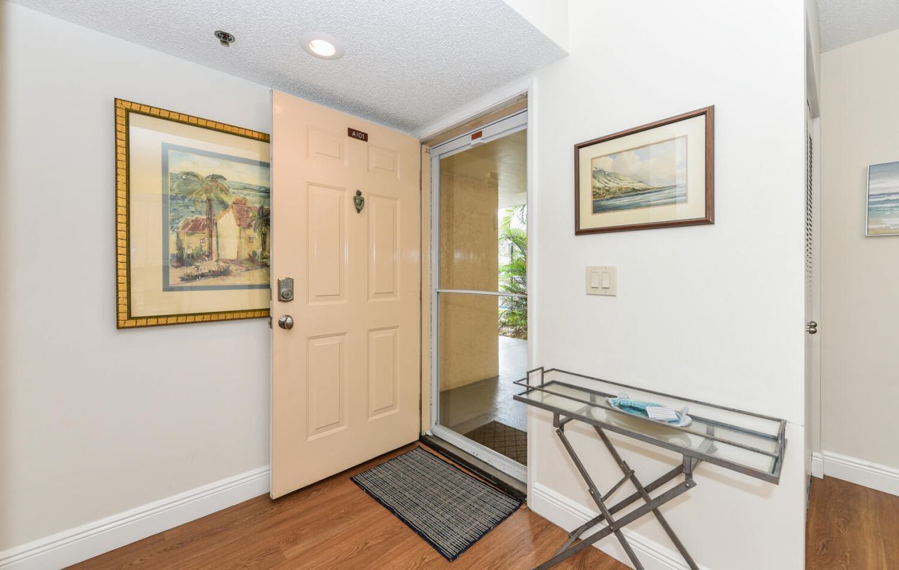 275 Palm Avenue, Unit A101, Jupiter, FL 33477 Photo