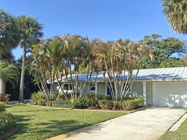 282 SE Edgewood Drive, Stuart, FL 34996