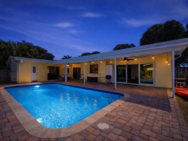 11911 NW 14th Court, Pembroke Pines, FL 33026