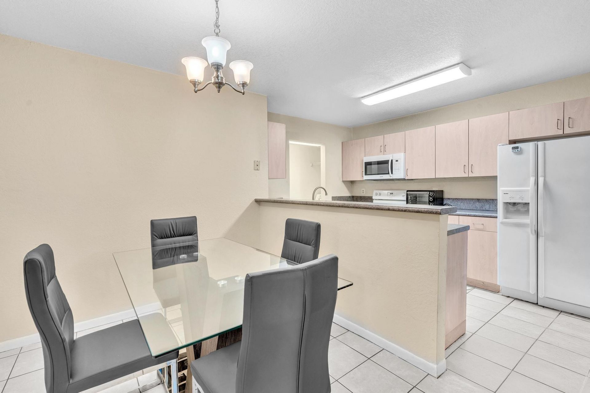 10240 NW 33rd Place, Sunrise, FL 33351 Photo