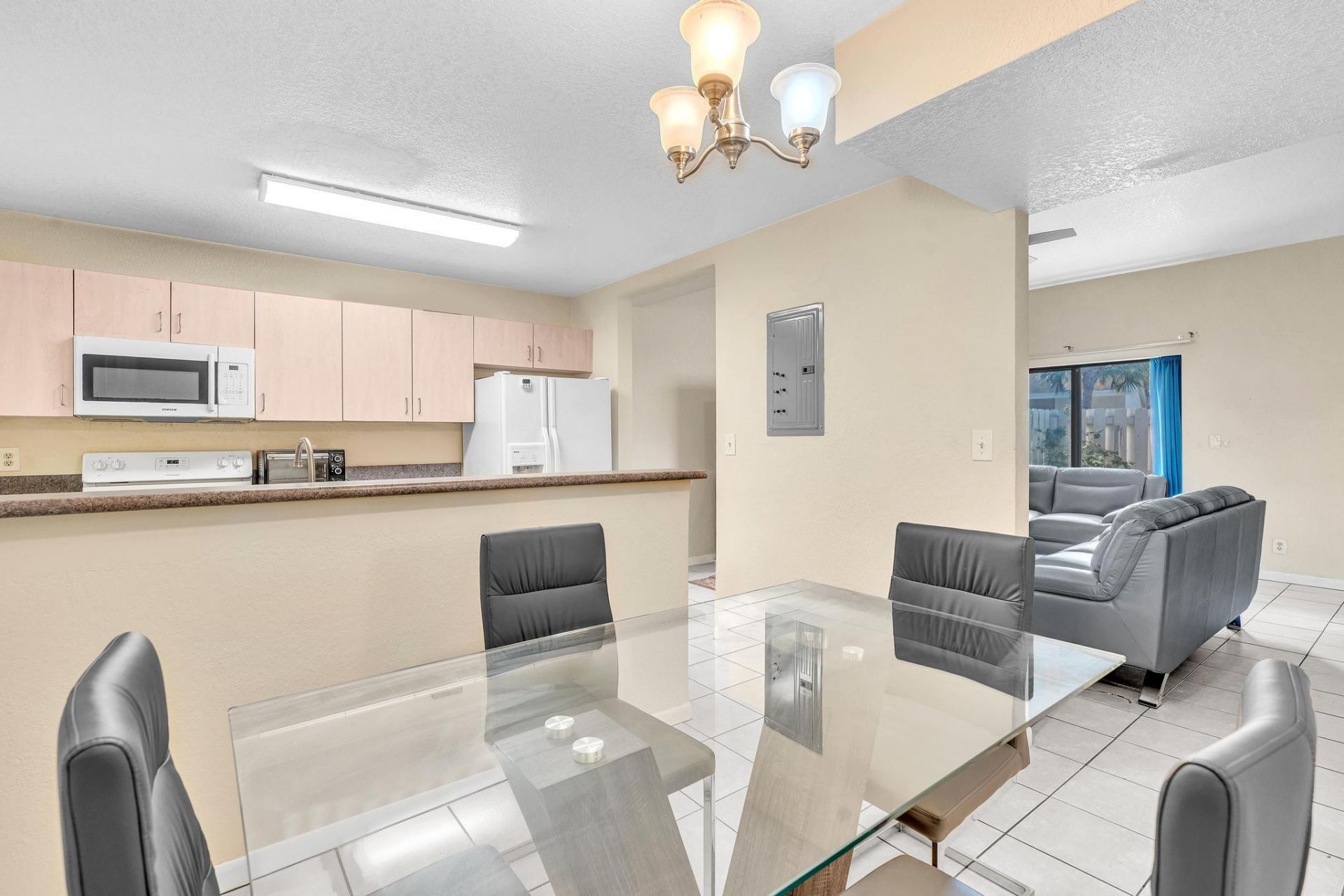 10240 NW 33rd Place, Sunrise, FL 33351 Photo