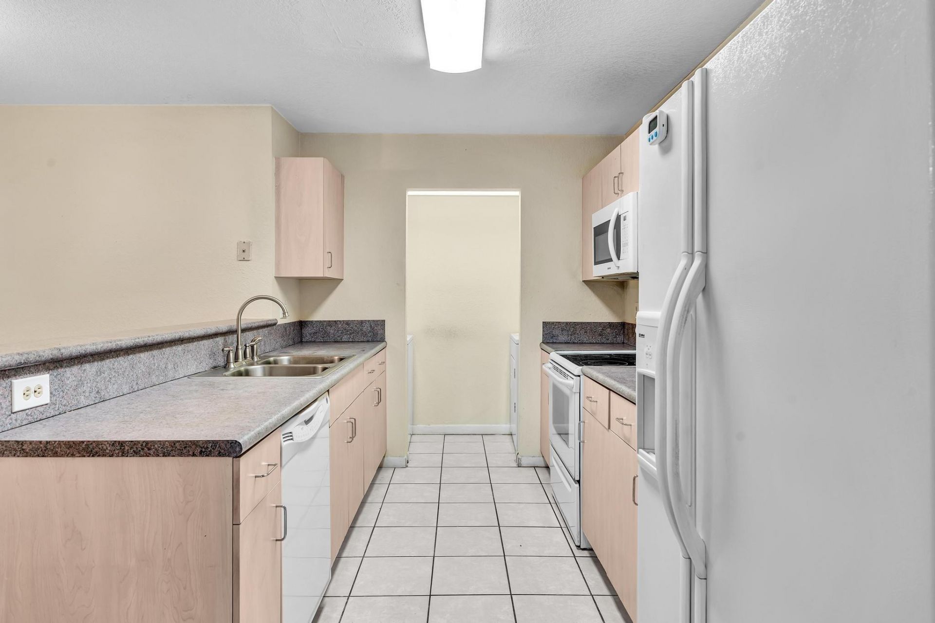 10240 NW 33rd Place, Sunrise, FL 33351 Photo