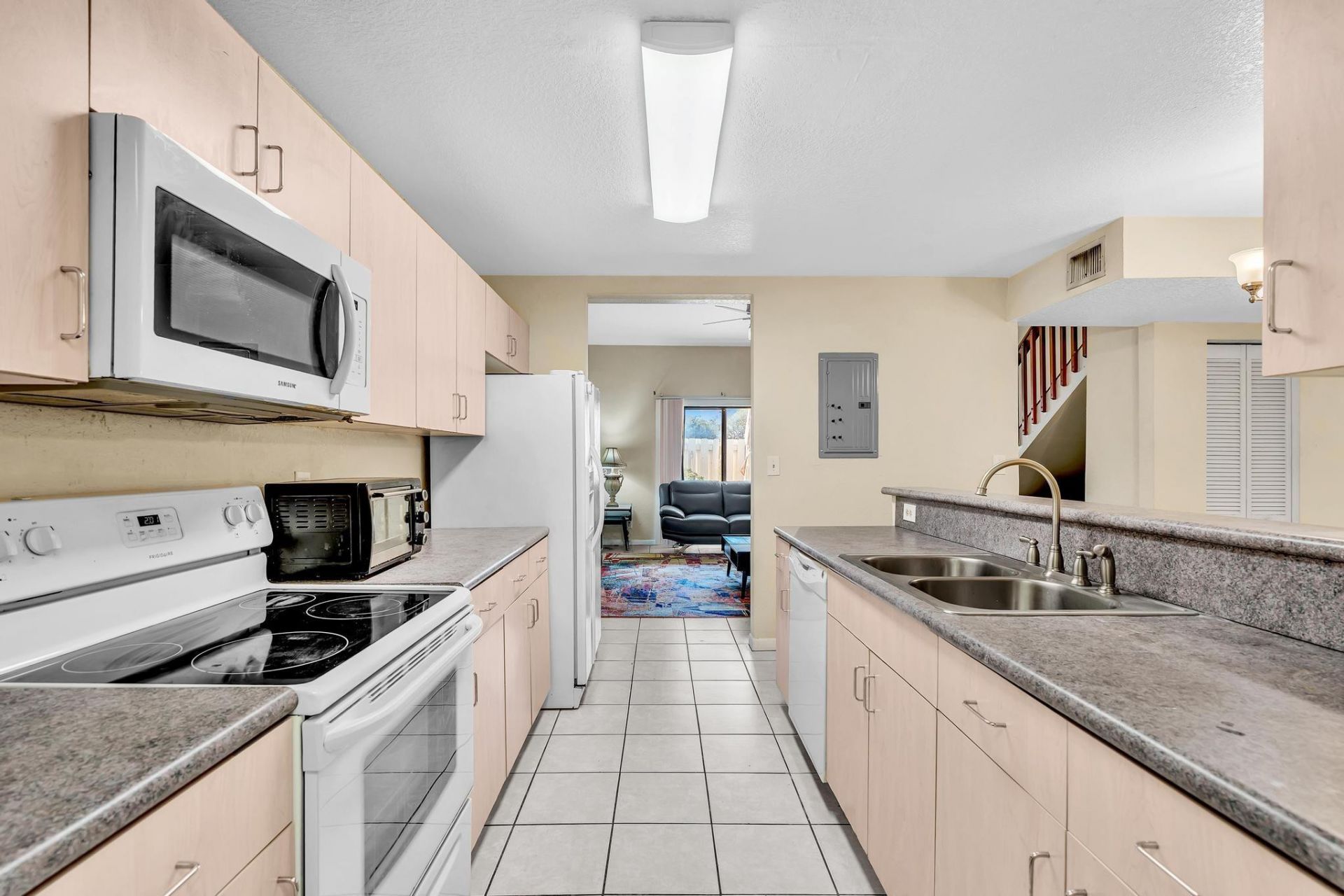 10240 NW 33rd Place, Sunrise, FL 33351 Photo