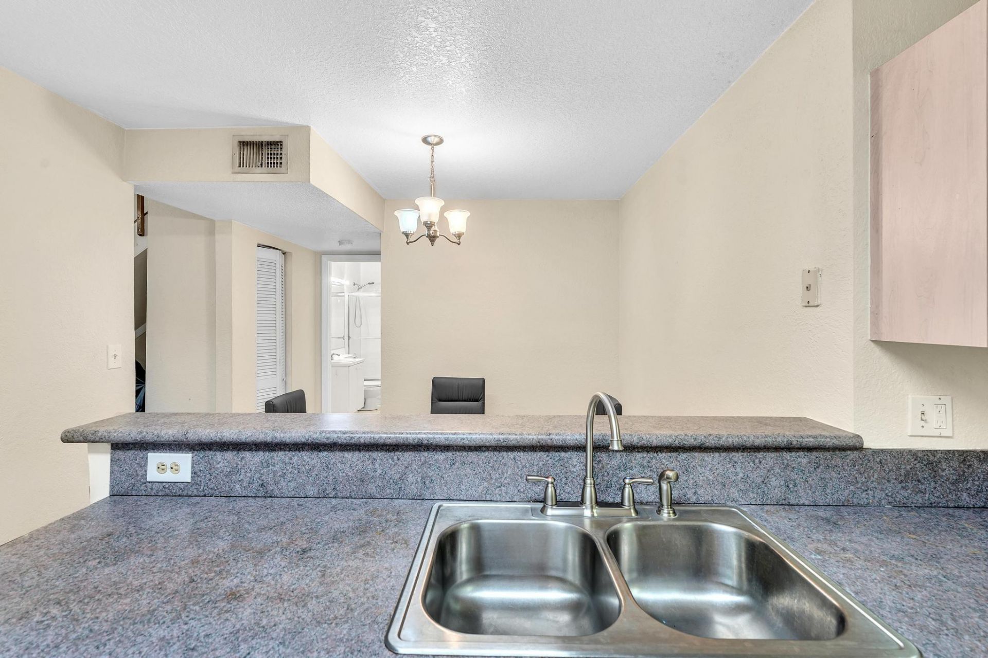 10240 NW 33rd Place, Sunrise, FL 33351 Photo