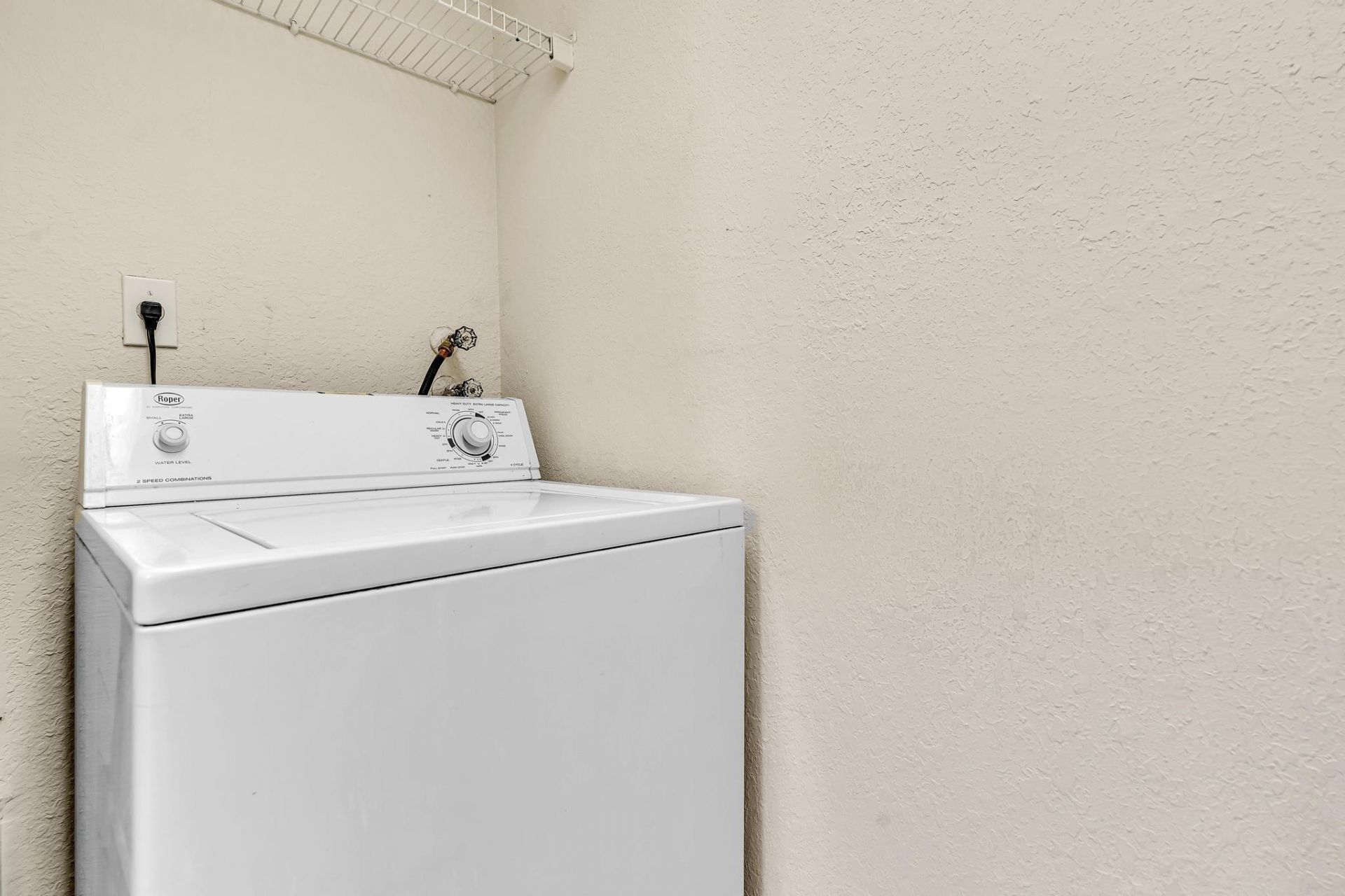 10240 NW 33rd Place, Sunrise, FL 33351 Photo