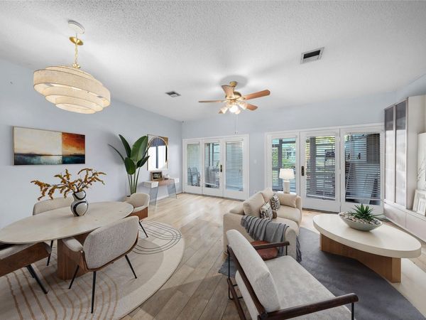 207 E Hemingway Circle, Unit 22, Margate, FL 33063