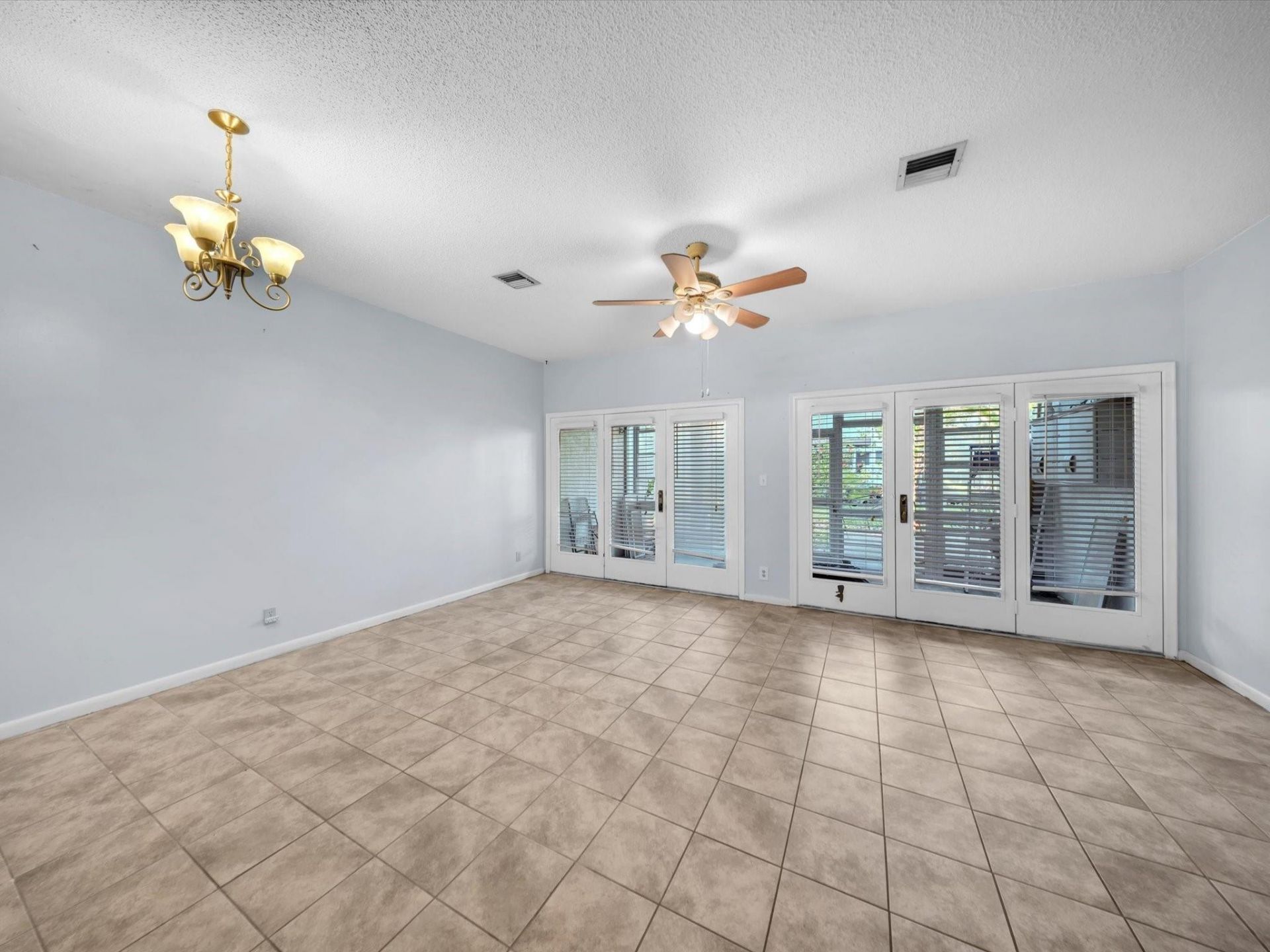 207 E Hemingway Circle, Unit 22, Margate, FL 33063 Photo