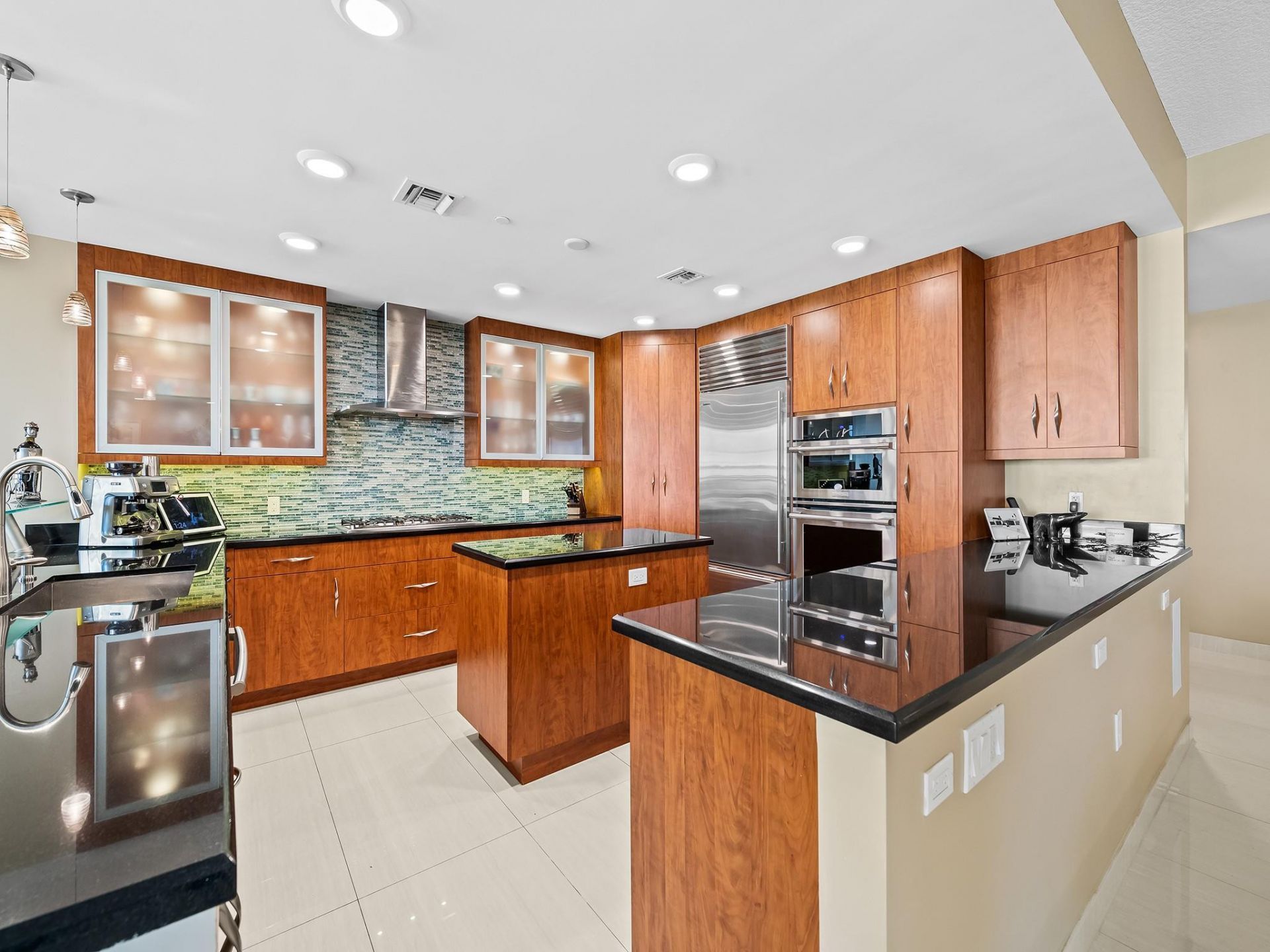 3415 N Ocean Drive, Unit 505, Hollywood, FL 33019 Photo