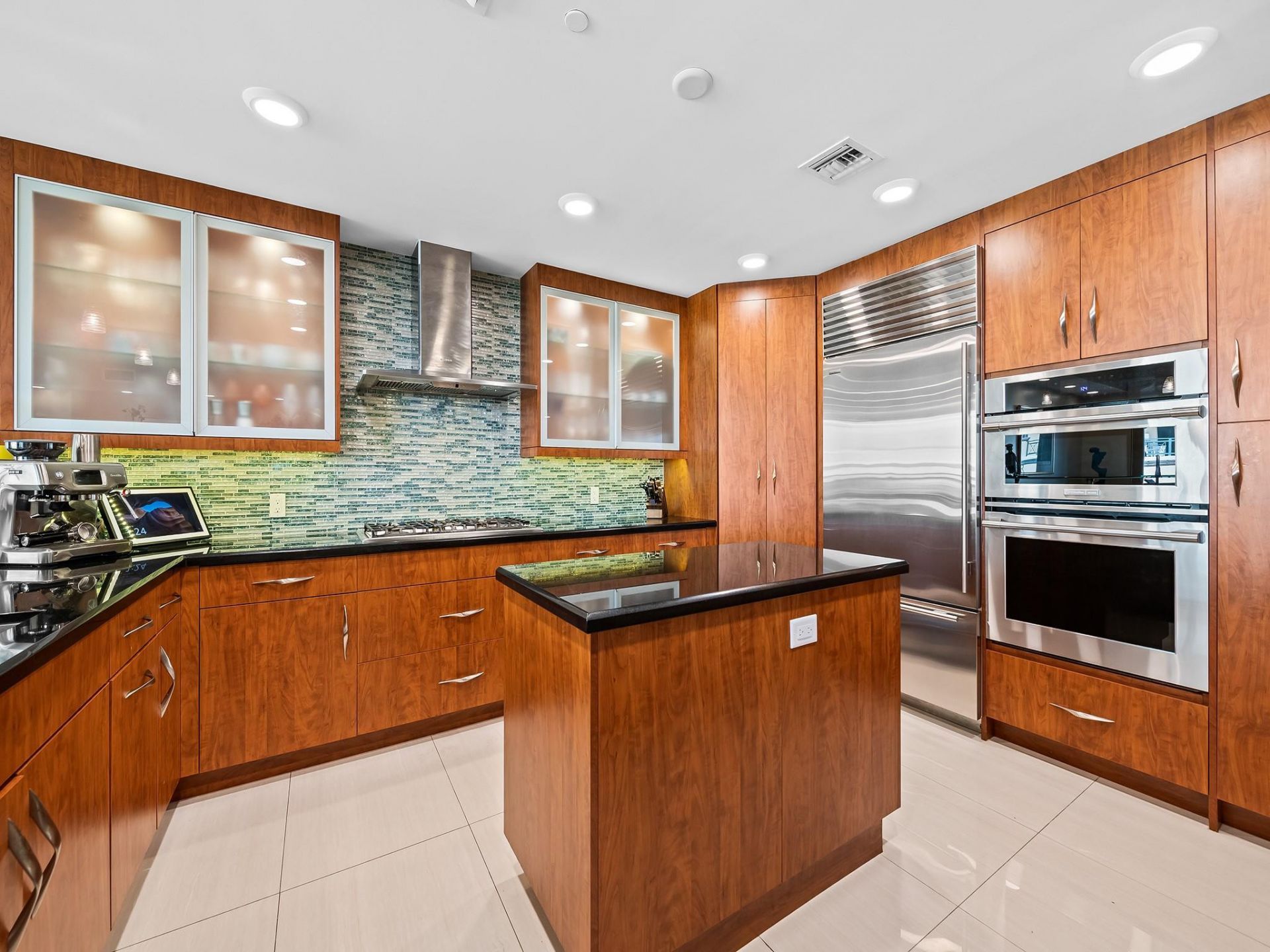 3415 N Ocean Drive, Unit 505, Hollywood, FL 33019 Photo