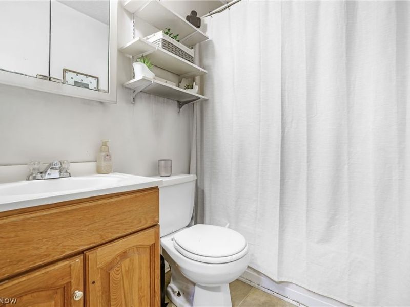 3568 Boettler Street NE, Canton, OH 44721 Photo 15