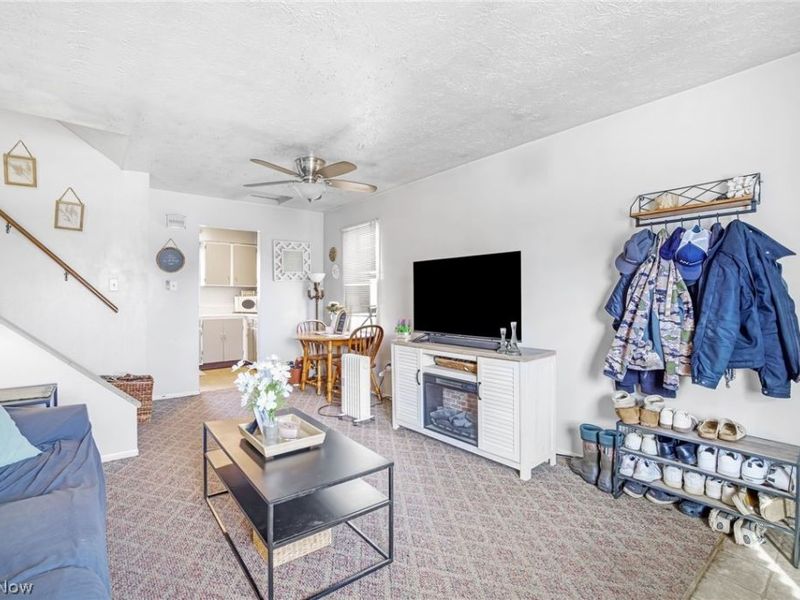 3568 Boettler Street NE, Canton, OH 44721 Photo 4