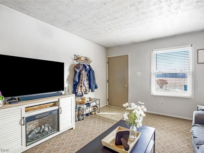 3568 Boettler Street NE, Canton, OH 44721 Photo 5