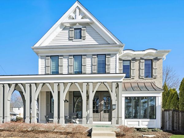 716 N 3rd Avenue, St. Charles, IL 60174