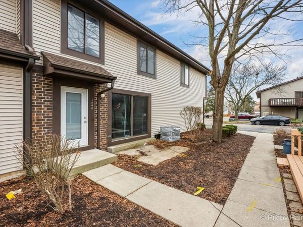 1804 Raintree Court , Unit 1804, Sycamore, IL 60178