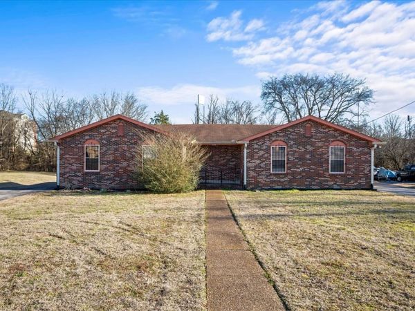 135 Quita Cir, Lebanon, TN 37087