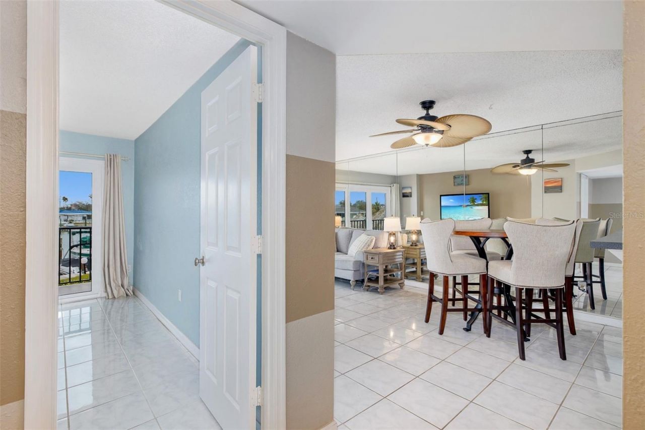 51 Island Way, Unit 108, Clearwater Beach, FL 33767 Photo