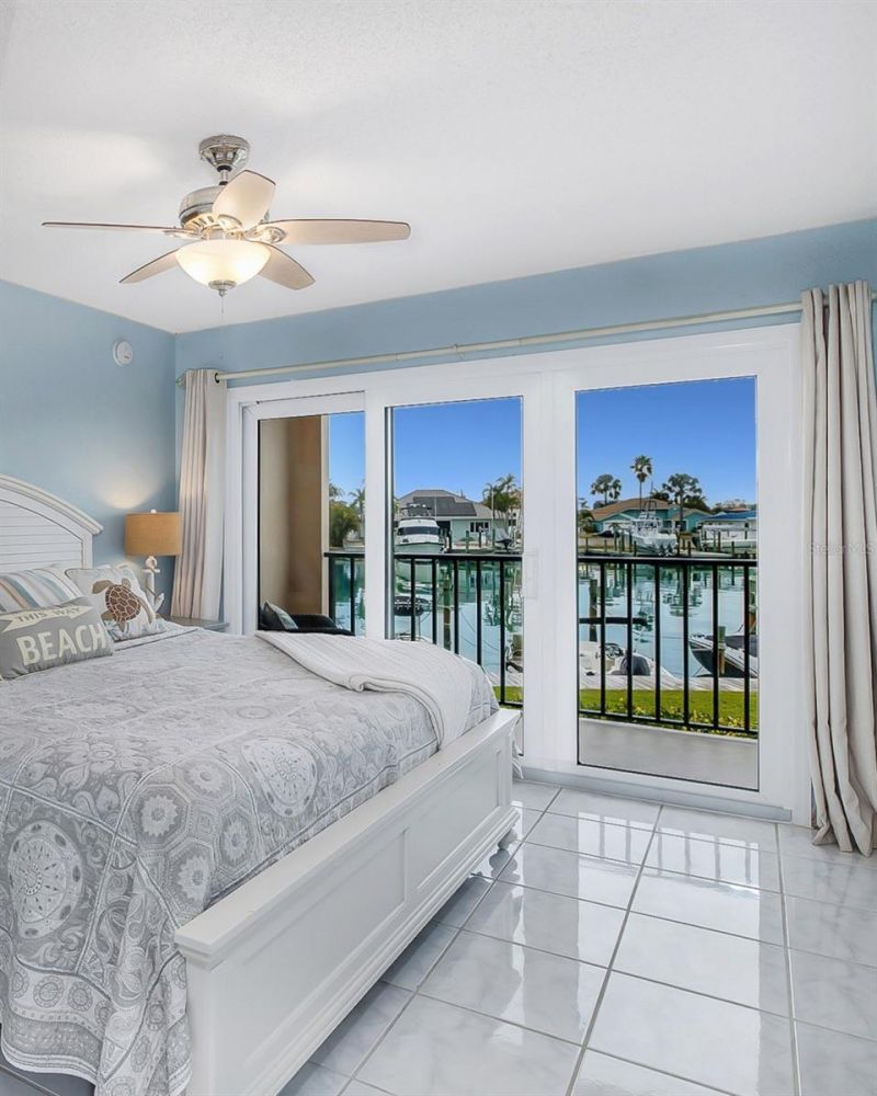 51 Island Way, Unit 108, Clearwater Beach, FL 33767 Photo