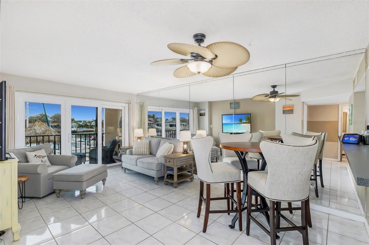 51 Island Way, Unit 108, Clearwater Beach, FL 33767 Photo