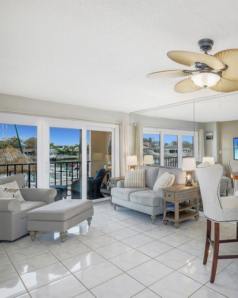 51 Island Way, Unit 108, Clearwater Beach, FL 33767 Photo