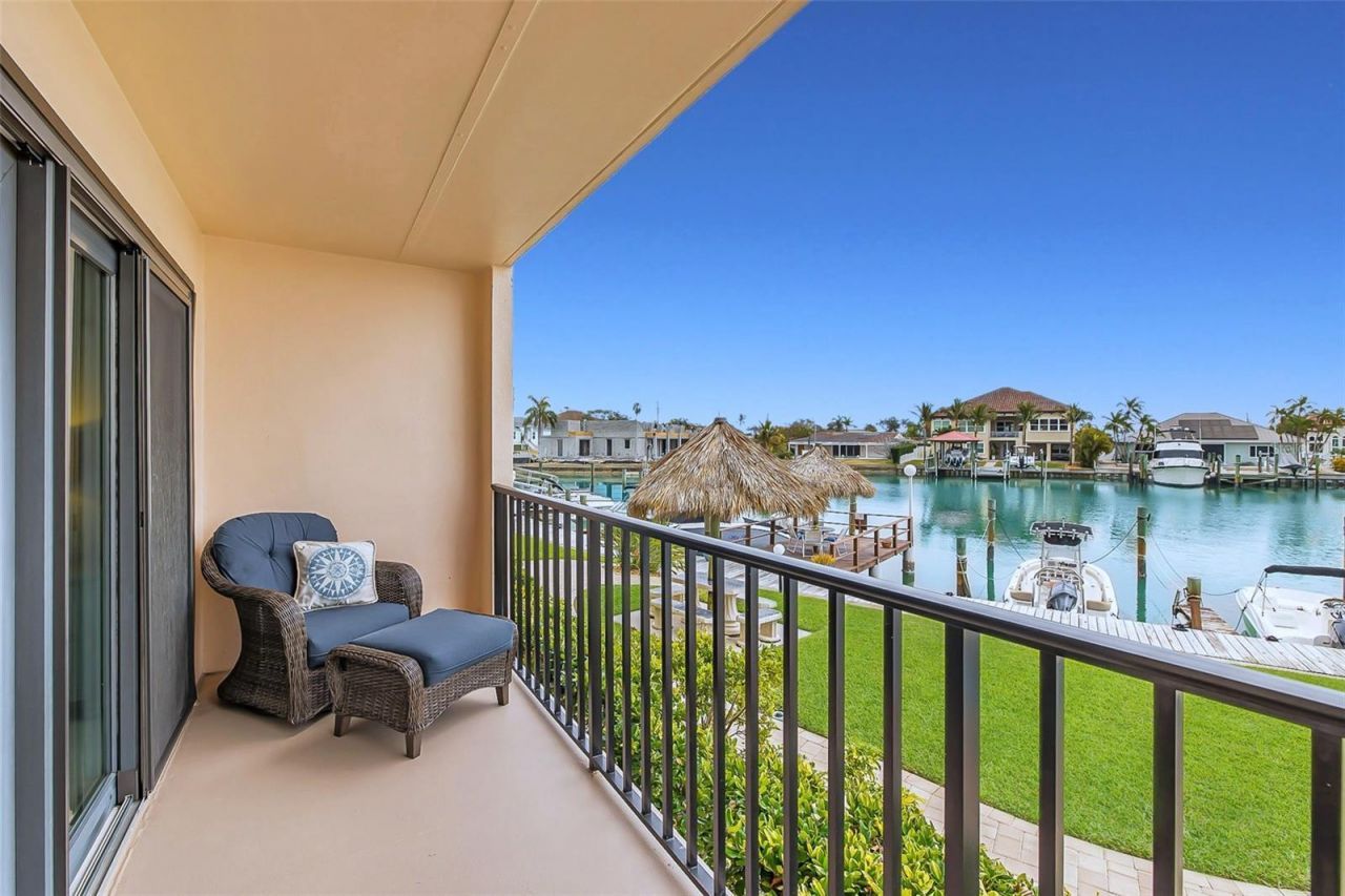 51 Island Way, Unit 108, Clearwater Beach, FL 33767 Photo