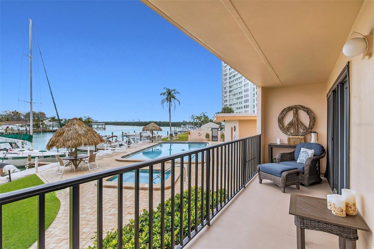 51 Island Way, Unit 108, Clearwater Beach, FL 33767 Photo