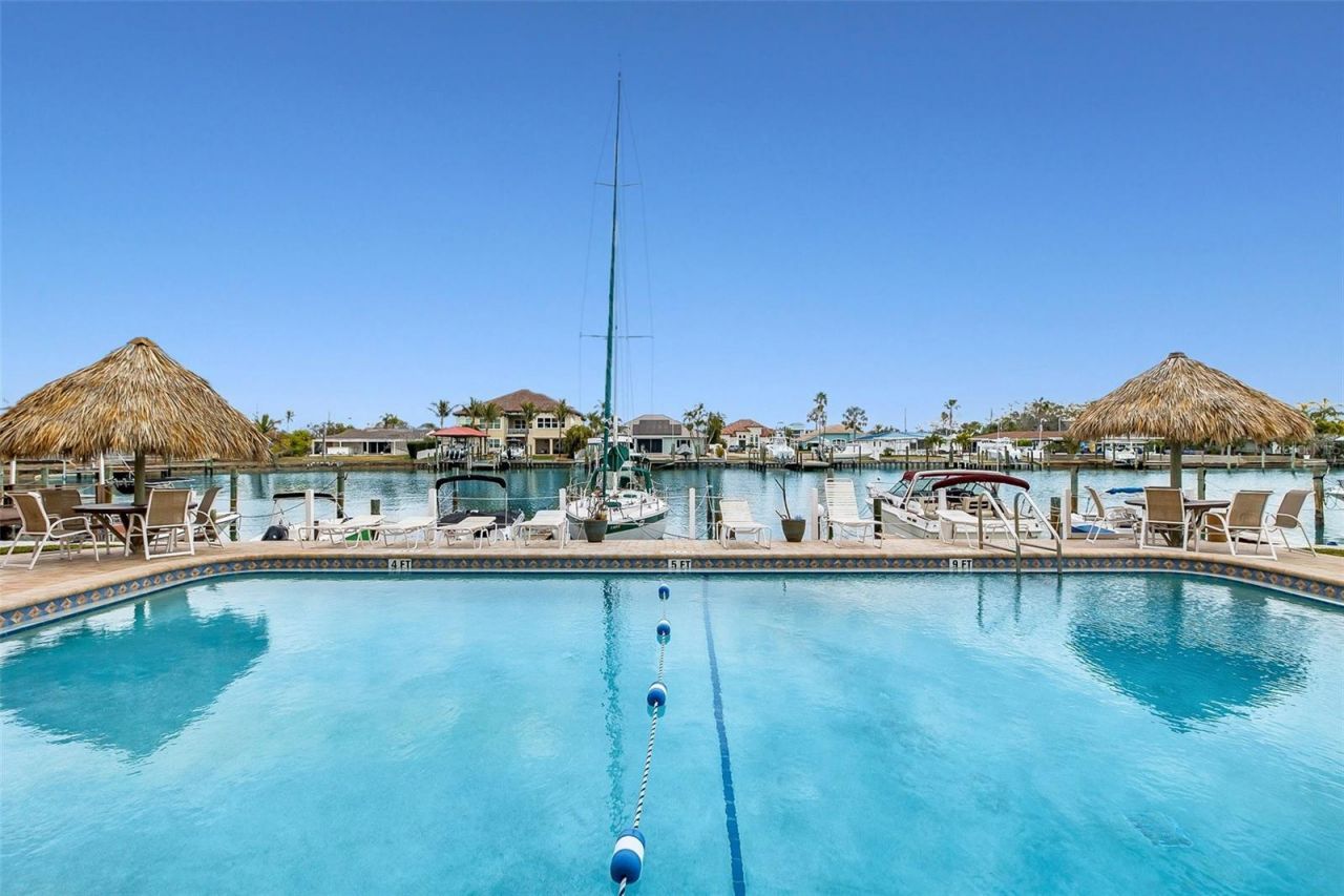 51 Island Way, Unit 108, Clearwater Beach, FL 33767 Photo