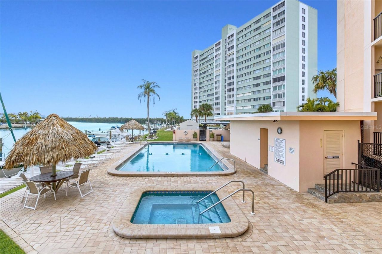 51 Island Way, Unit 108, Clearwater Beach, FL 33767 Photo