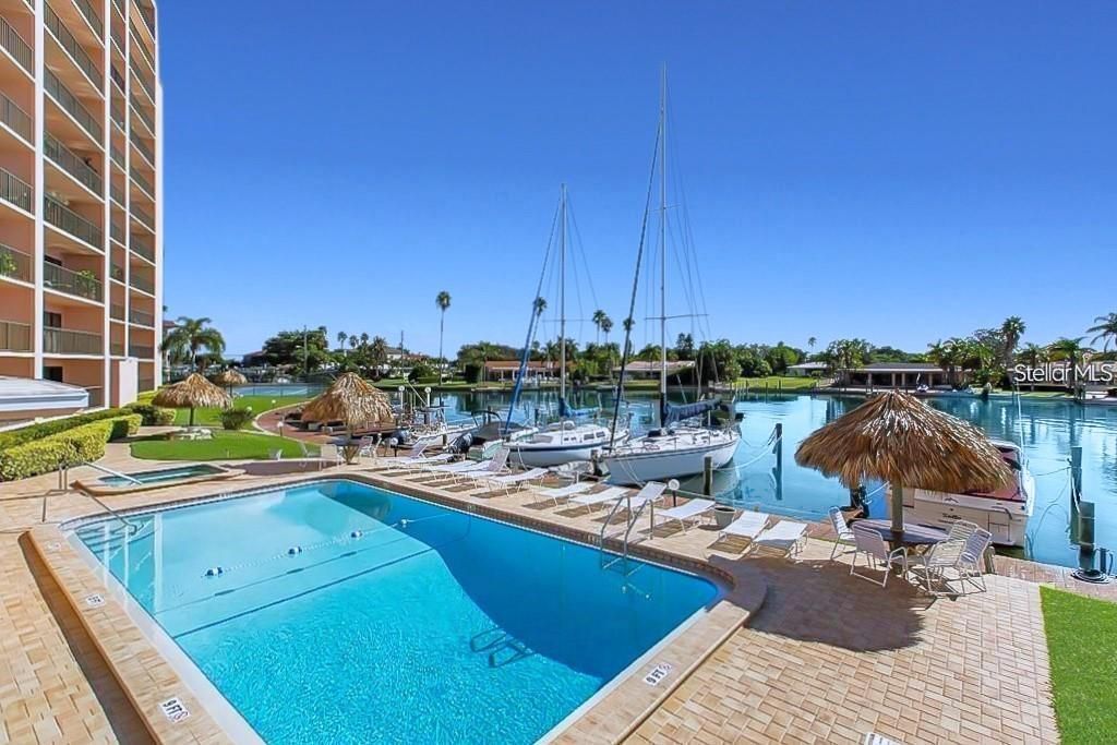 51 Island Way, Unit 108, Clearwater Beach, FL 33767 Photo