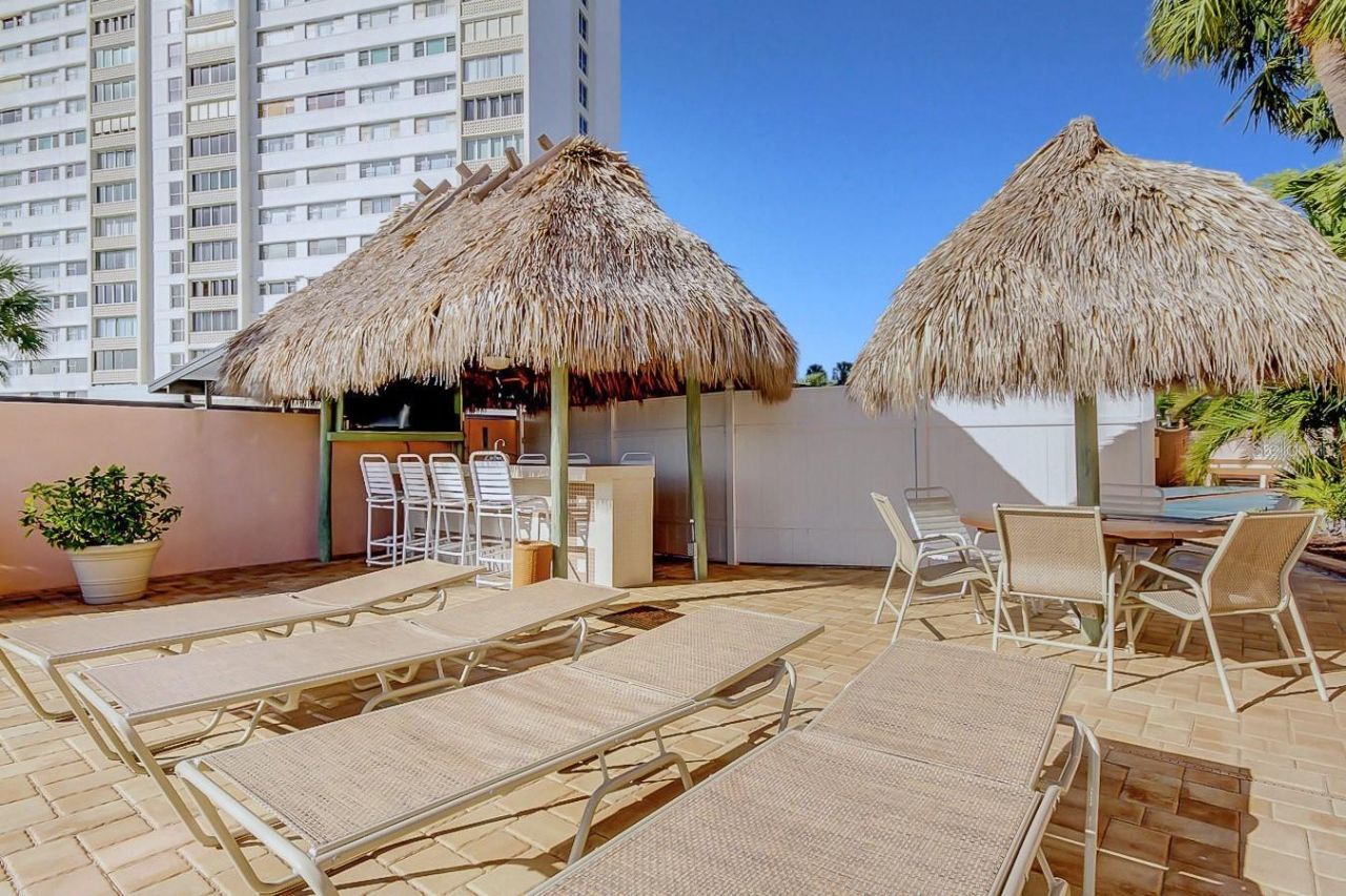 51 Island Way, Unit 108, Clearwater Beach, FL 33767 Photo