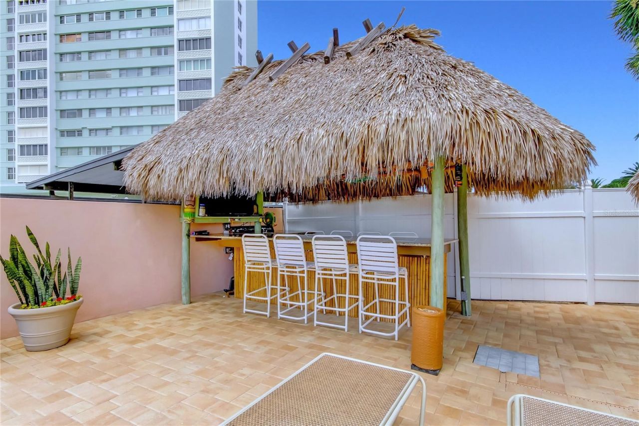 51 Island Way, Unit 108, Clearwater Beach, FL 33767 Photo