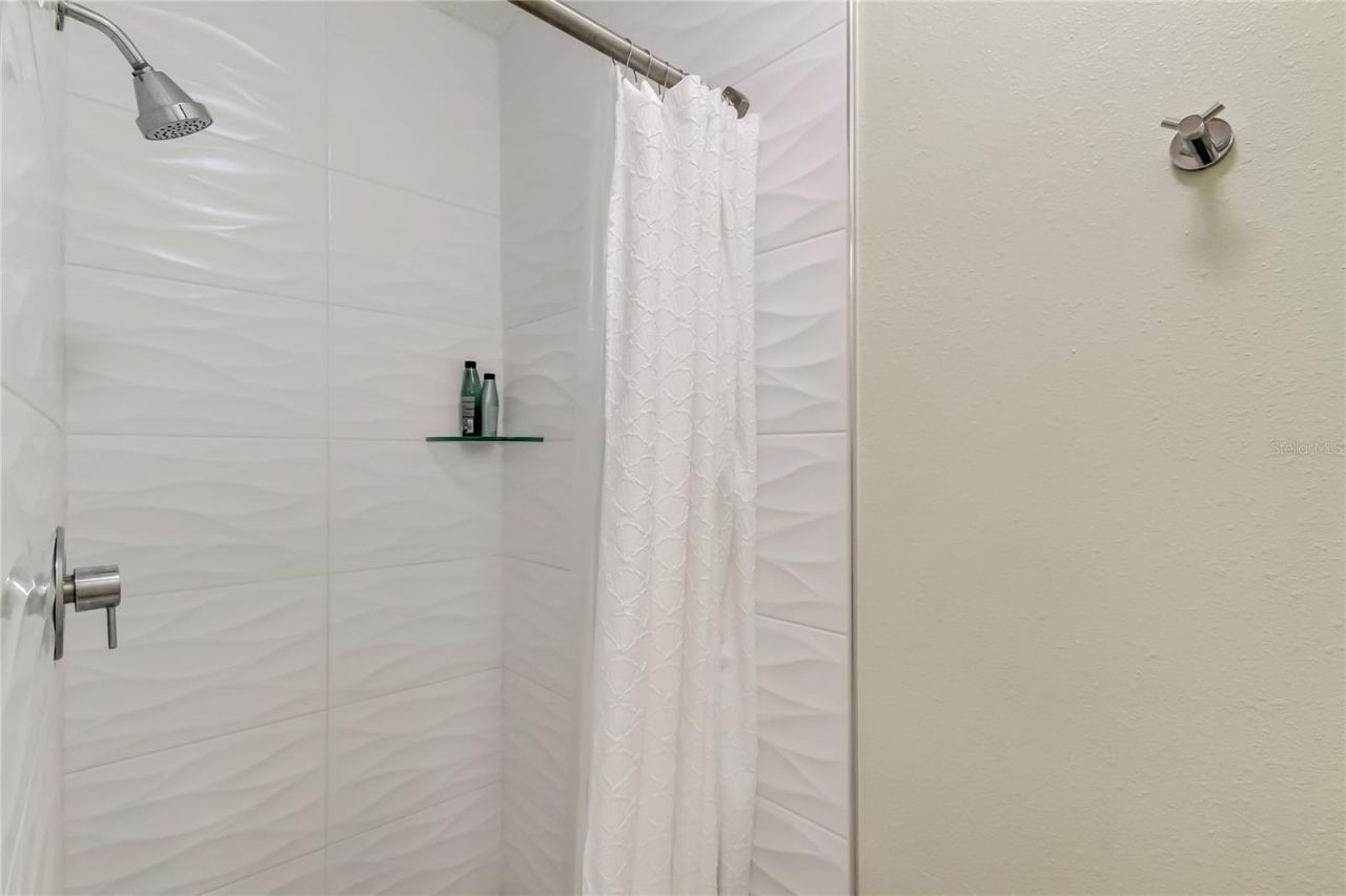 51 Island Way, Unit 108, Clearwater Beach, FL 33767 Photo